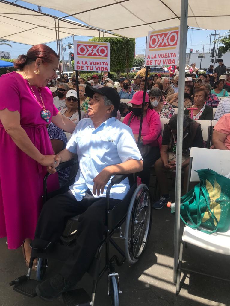 Ensenadahoy Gobierno De Ensenada Y Cadena Oxxo Entregan Apoyos